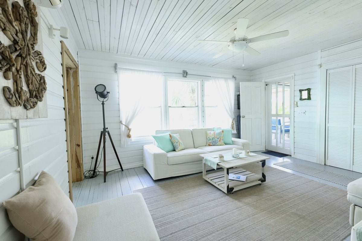 Encanto del Mar apartment living room