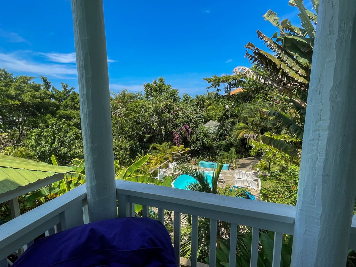 Encanto del Mar apartment garden
